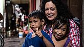 Barbara Wussow für Ein Herz für Kinder in Manila