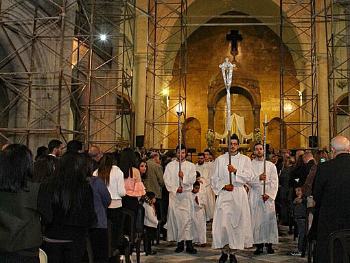 Christen bei der Auferstehungsfeier in Aleppo 2018.