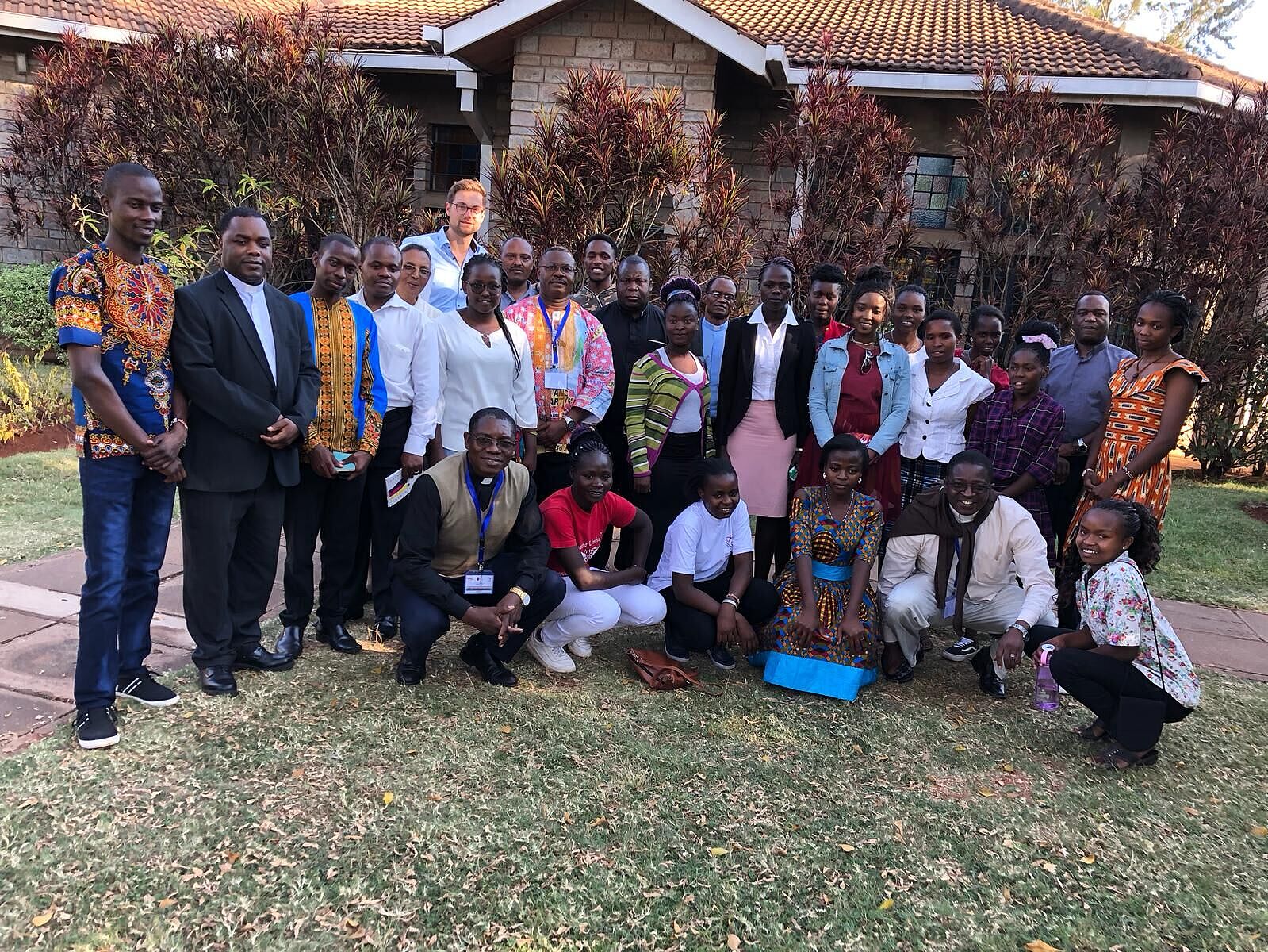 Die Teilnehmer/-innen des Netzwerktreffens und Mitglieder der YSCC an der Kenyatta University in Nairobi.