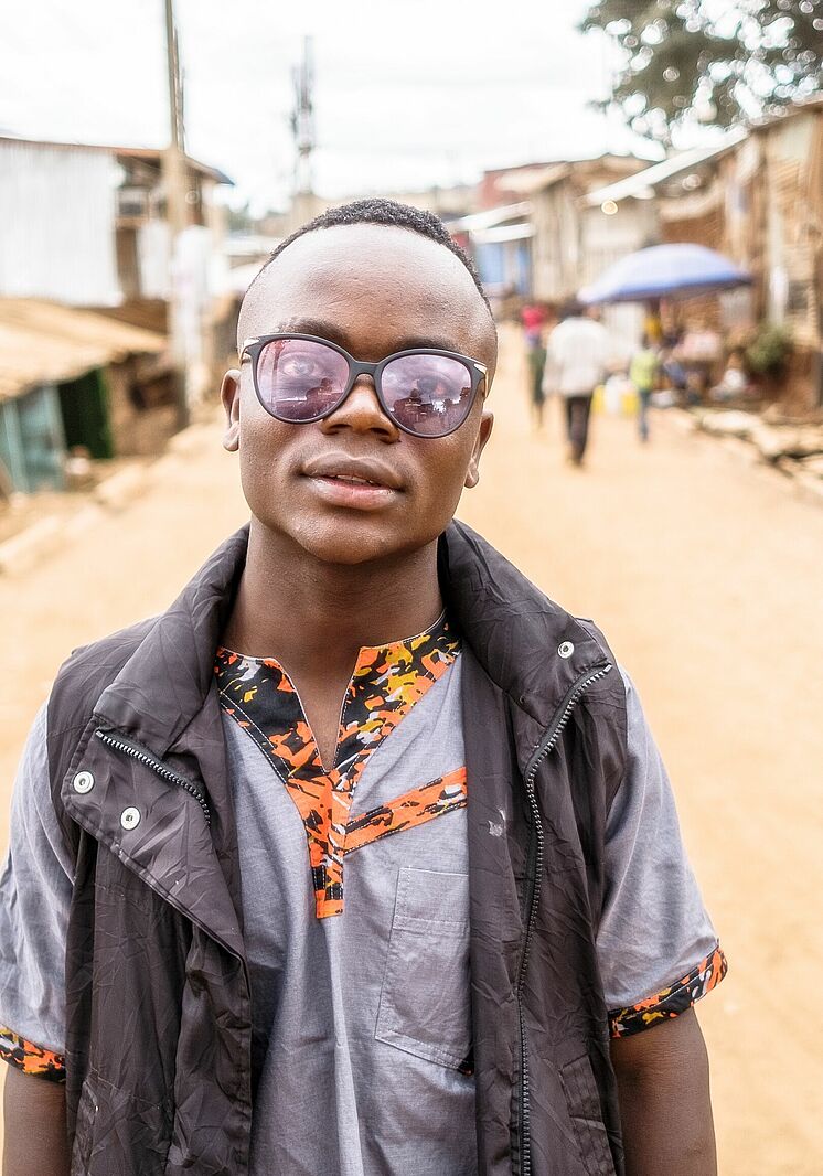 Evans Otieno ist Student und engagiert sich im Slum Kibera