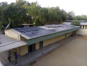 ENcome und missio starten kostenlose Überwachung einer PV-Solaranlage für ein Bildungszentrum in der Republik Tschad.