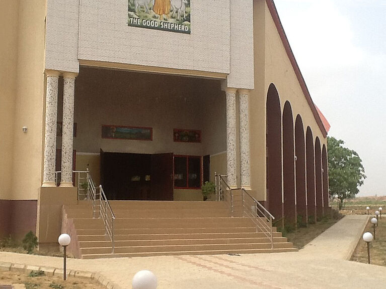 Eingang zur Kapelle des „Good Shepard”-Hauptpriesterseminars in Kadunain (Nigeria).