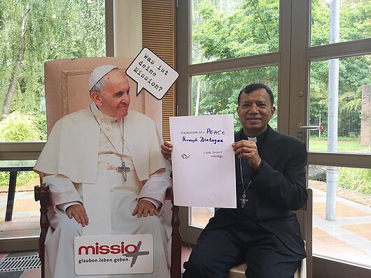 Erzbischof Sebastian Shaw teilt mit Papst Franziskus eine Mission: den Einsatz für Religionsfreiheit.
