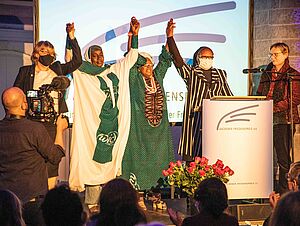 Die Mütter für den Frieden aus Nigeria erhalten Aachener Friedenspreis.
