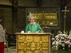 Pfarrer Dirk Bingener predigt zum Weltmissionssonntag am 24. Oktober 2021 im Aachener Dom.