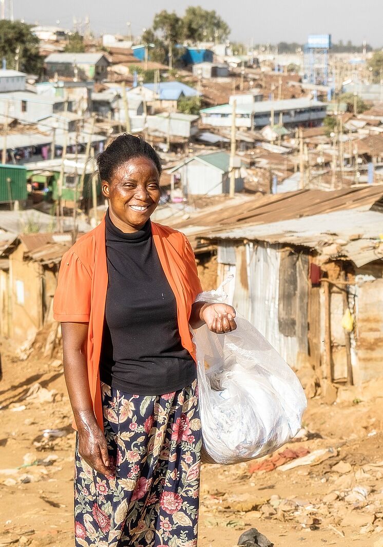 Carline Anyango ist Ehrenamtlerin in der Kirche in Kibera.